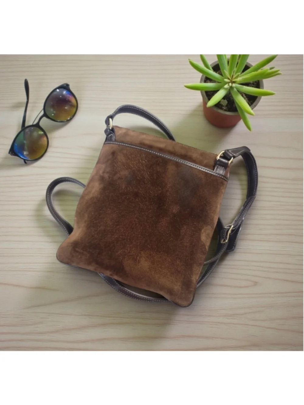 COACH SUEDE LEATHER
LEGACY SOHO CROSSBODY
BAG EUC - Picture 3 of 7